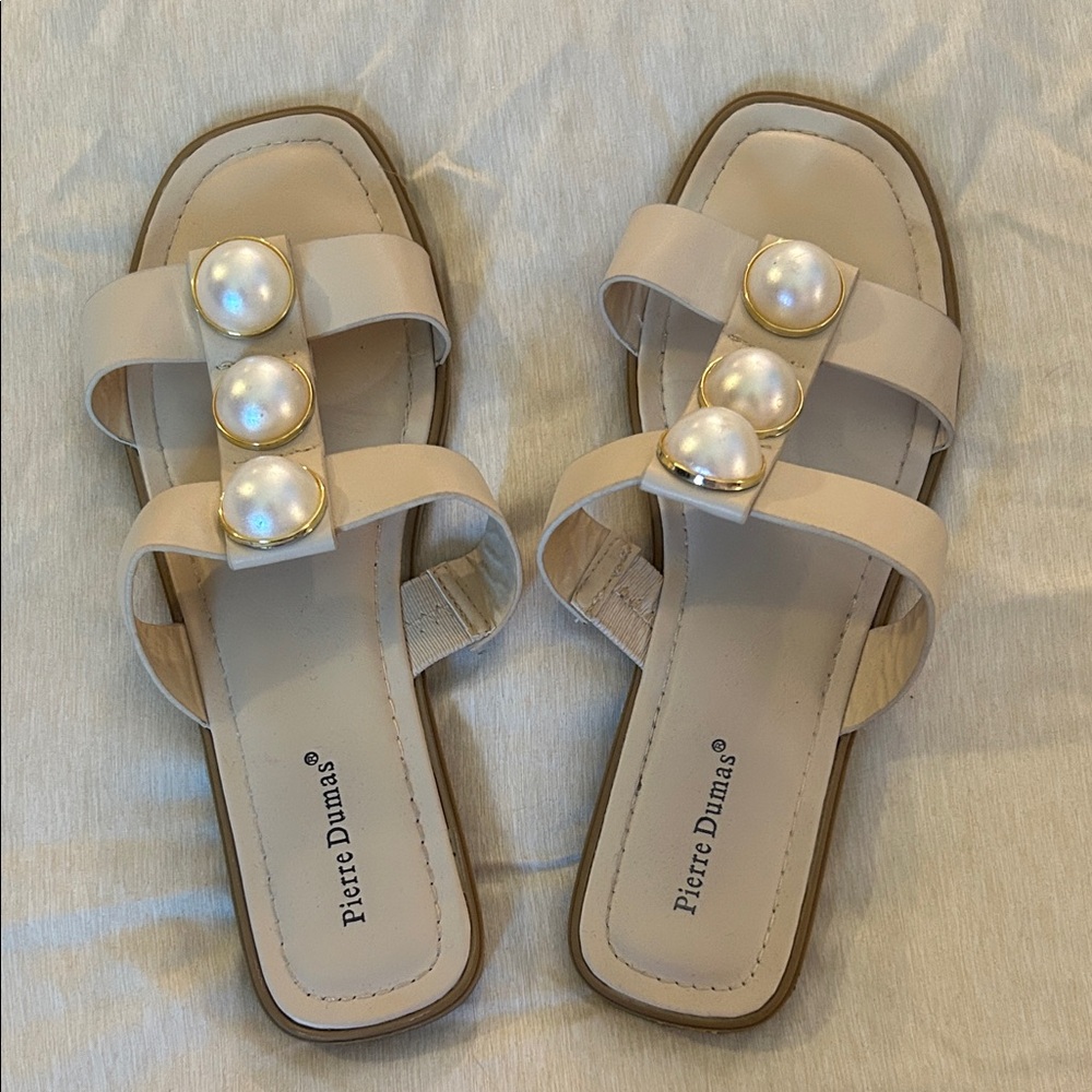 Pierre Dumas Cream Pearl-Embellished Sandals